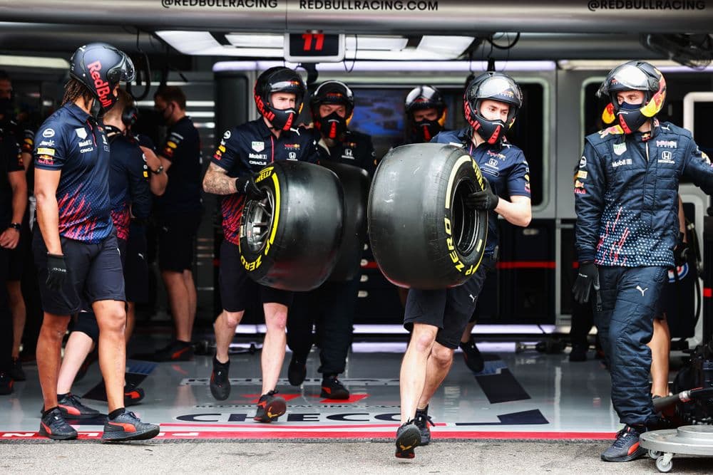 Pitstop - changement de pneu Red Bull