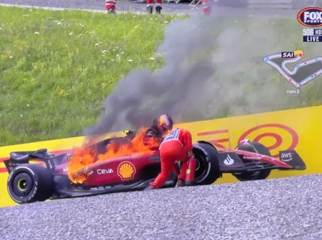 Explosion du moteur de Sainz lors du Grand-Prix d'Autriche 2022