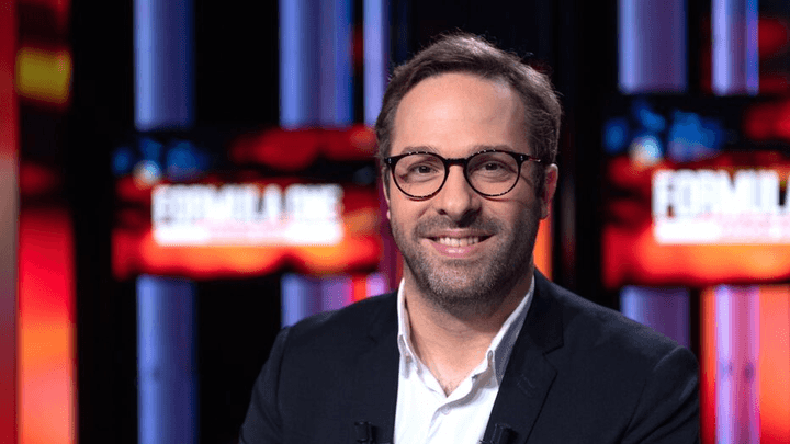 Julien Fébreau sur le plateau de Formula One sur Canal+