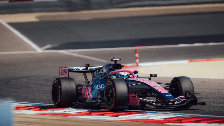 Franco Colapinto au volant de l'Alpine A526 lors des essais hivernaux 2026 à Bahreïn