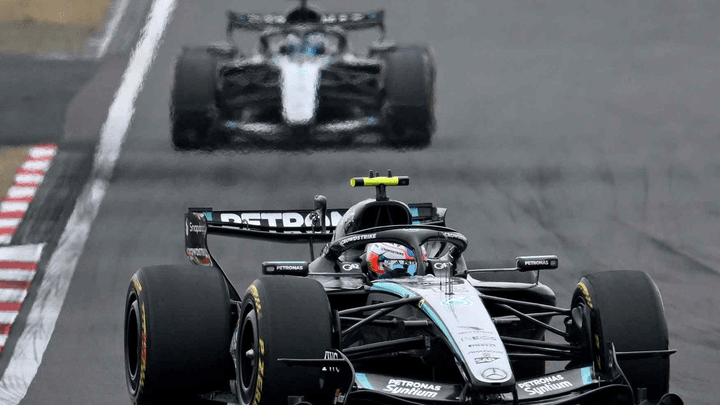 Monoplace de Formule 1 en action sur circuit lors d'une course