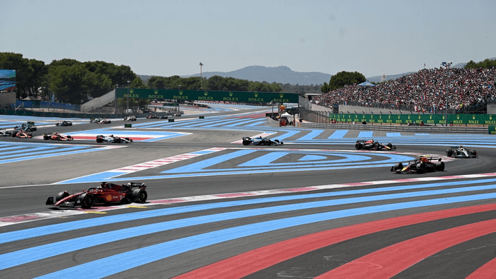 Course de Formule 1 au Grand Prix de France sur le Circuit Paul Ricard avec monoplaces en action