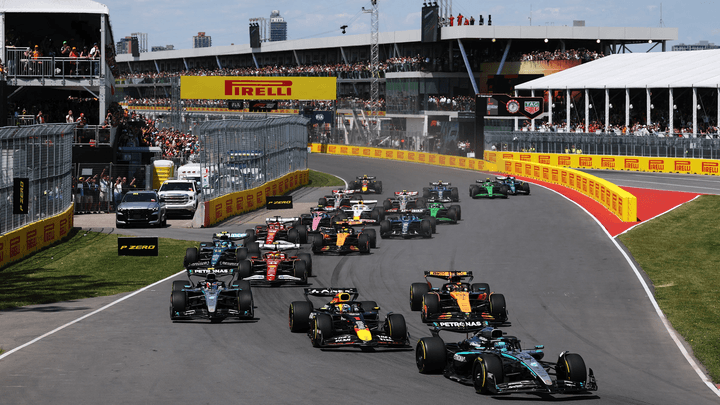 Voitures de Formule 1 en action sur le circuit Gilles-Villeneuve de Montréal lors du Grand Prix du Canada